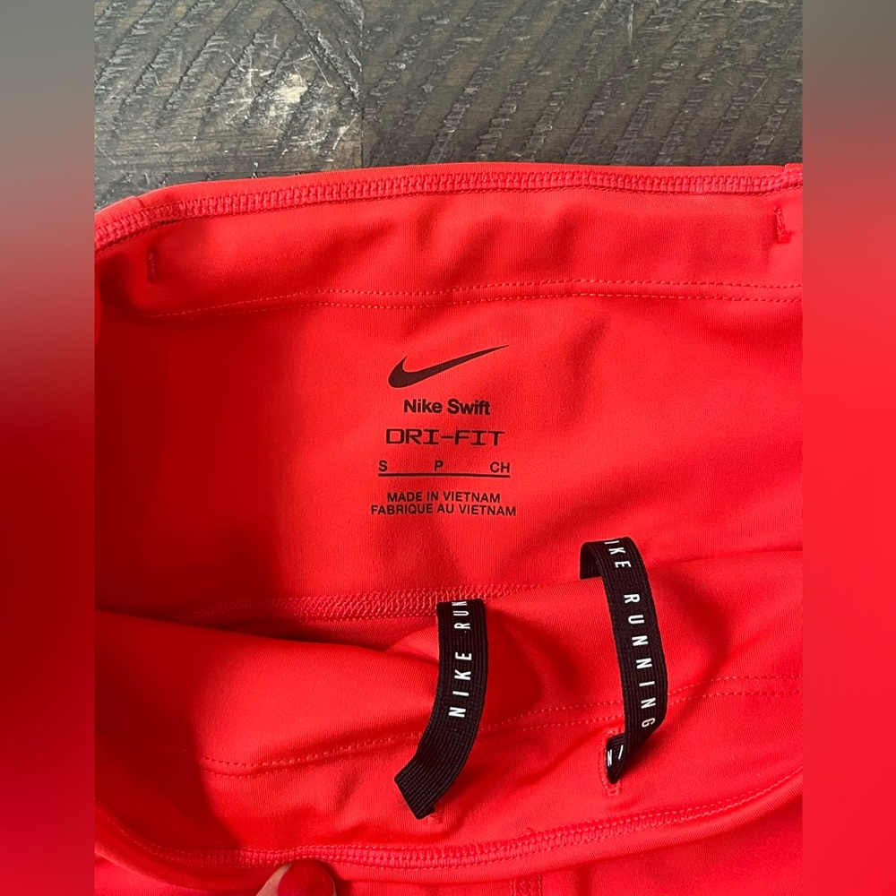 Nike Swift Women's High-Waisted 4" Tight Running Shorts W Pockets size Small - Picture 5 of 8